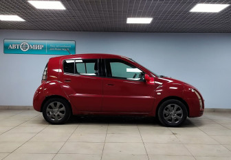 Подержанный автомобиль Toyota WiLL Cypha 2003 года (4 фото)