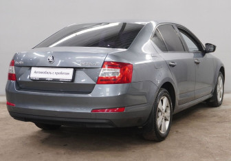 Подержанный автомобиль Skoda Octavia Liftback 2014 года (5 фото)
