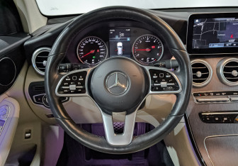 Подержанный автомобиль Mercedes-Benz GLC Coupe 2019 года (21 фото)