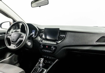 Подержанный автомобиль Hyundai Solaris Sedan 2020 года (5 фото)