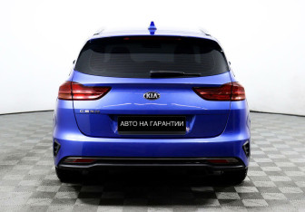Подержанный автомобиль Kia Ceed Wagon 2021 года (6 фото)