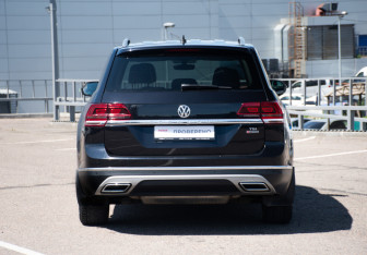 Подержанный автомобиль Volkswagen Teramont 2018 года (6 фото)
