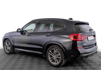 Подержанный автомобиль BMW X3 2021 года (7 фото)