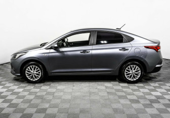 Подержанный автомобиль Hyundai Solaris Sedan 2021 года (3 фото)