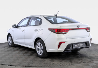 Подержанный автомобиль Kia Rio Sedan 2020 года (7 фото)