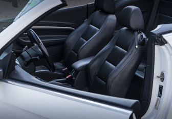 Подержанный автомобиль Volkswagen Eos 2010 года (12 фото)