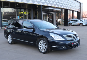 Подержанный автомобиль Nissan Teana 2008 года (3 фото)