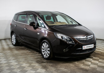 Подержанный автомобиль Opel Zafira Compactvan 2013 года (3 фото)