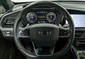 Подержанный автомобиль Geely Tugella 2023 года (24 фото)