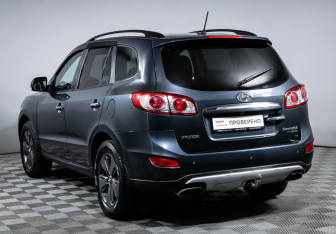 Подержанный автомобиль Hyundai Santa Fe 2011 года (7 фото)