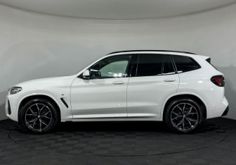 Подержанный автомобиль BMW X3 2023 года (5 фото)