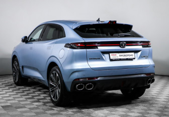 Подержанный автомобиль Changan UNI-K 2024 года (7 фото)