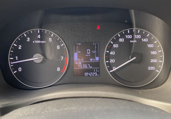 Подержанный автомобиль Hyundai Creta 2017 года (16 фото)