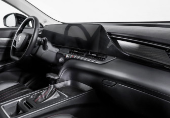 Подержанный автомобиль FAW Bestune T55 2023 года (9 фото)