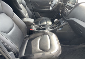 Подержанный автомобиль FAW Besturn X40 2021 года (9 фото)