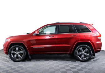 Подержанный автомобиль Jeep Grand Cherokee 2013 года (8 фото)