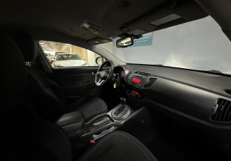 Подержанный автомобиль Kia Sportage 2013 года (11 фото)