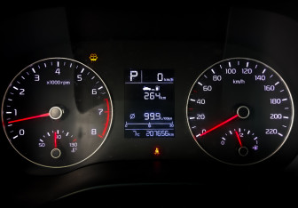 Подержанный автомобиль Kia Rio Hatchback 2021 года (13 фото)