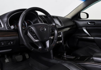 Подержанный автомобиль Nissan Teana 2013 года (10 фото)