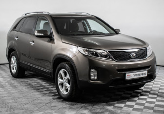 Подержанный автомобиль Kia Sorento 2014 года (3 фото)