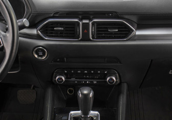 Подержанный автомобиль Mazda CX-5 2021 года (14 фото)