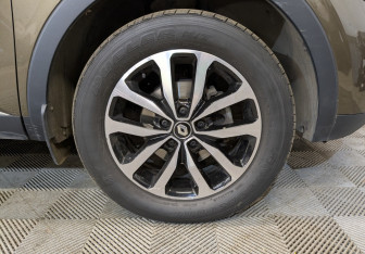 Подержанный автомобиль Renault Arkana 2021 года (18 фото)