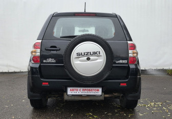 Подержанный автомобиль Suzuki Grand Vitara 2007 года (6 фото)