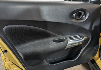 Подержанный автомобиль Nissan Juke 2015 года (20 фото)