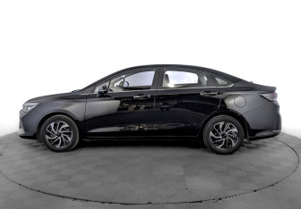 Подержанный автомобиль BAIC U5 Plus 2023 года (8 фото)
