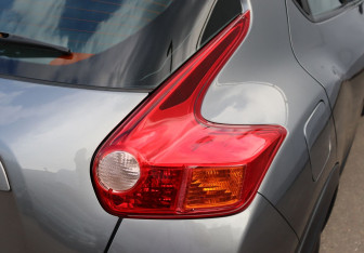 Подержанный автомобиль Nissan Juke 2013 года (19 фото)