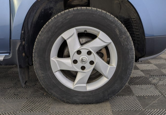 Подержанный автомобиль Renault Duster 2015 года (12 фото)