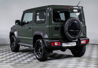 Подержанный автомобиль Suzuki Jimny 2019 года (7 фото)