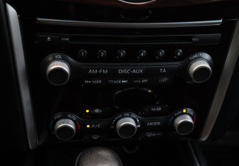 Подержанный автомобиль Nissan Pathfinder 2016 года (22 фото)