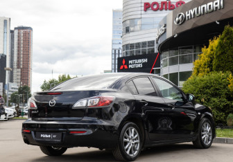 Подержанный автомобиль Mazda 3 Sedan 2012 года (4 фото)