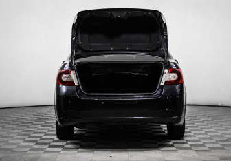 Подержанный автомобиль Chevrolet Epica 2011 года (13 фото)