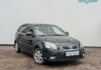 Подержанный автомобиль Kia Rio Hatchback 2011 года (3 фото)