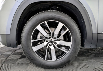 Подержанный автомобиль Volkswagen Teramont 2021 года (16 фото)