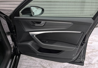 Подержанный автомобиль Audi A6 Sedan 2020 года (23 фото)