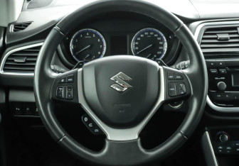 Подержанный автомобиль Suzuki SX4 Hatchback 2020 года (9 фото)