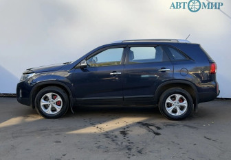 Подержанный автомобиль Kia Sorento 2014 года (8 фото)