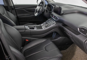 Подержанный автомобиль Hyundai Santa Fe 2021 года (9 фото)