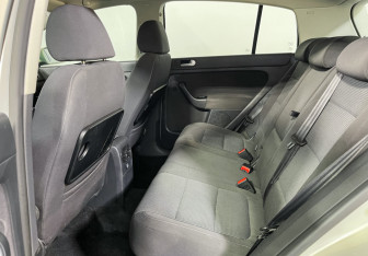 Подержанный автомобиль Volkswagen Golf Plus 2010 года (10 фото)