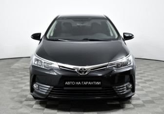 Подержанный автомобиль Toyota Corolla Sedan 2018 года (2 фото)