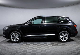 Подержанный автомобиль Audi Q7 2020 года (8 фото)