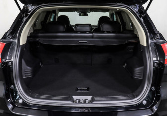 Подержанный автомобиль Geely Atlas 2018 года (17 фото)