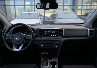 Подержанный автомобиль Kia Sportage 2020 года (11 фото)