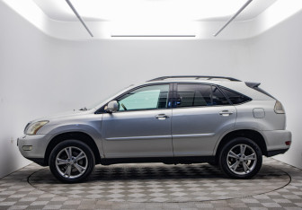 Подержанный автомобиль Lexus RX 2004 года (8 фото)