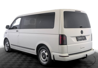 Подержанный автомобиль Volkswagen Multivan 2020 года (7 фото)