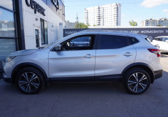 Подержанный автомобиль Nissan Qashqai 2019 года (8 фото)