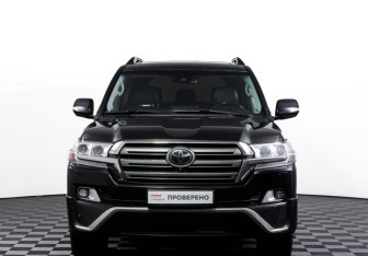 Подержанный автомобиль Toyota Land Cruiser Suv 2018 года (2 фото)